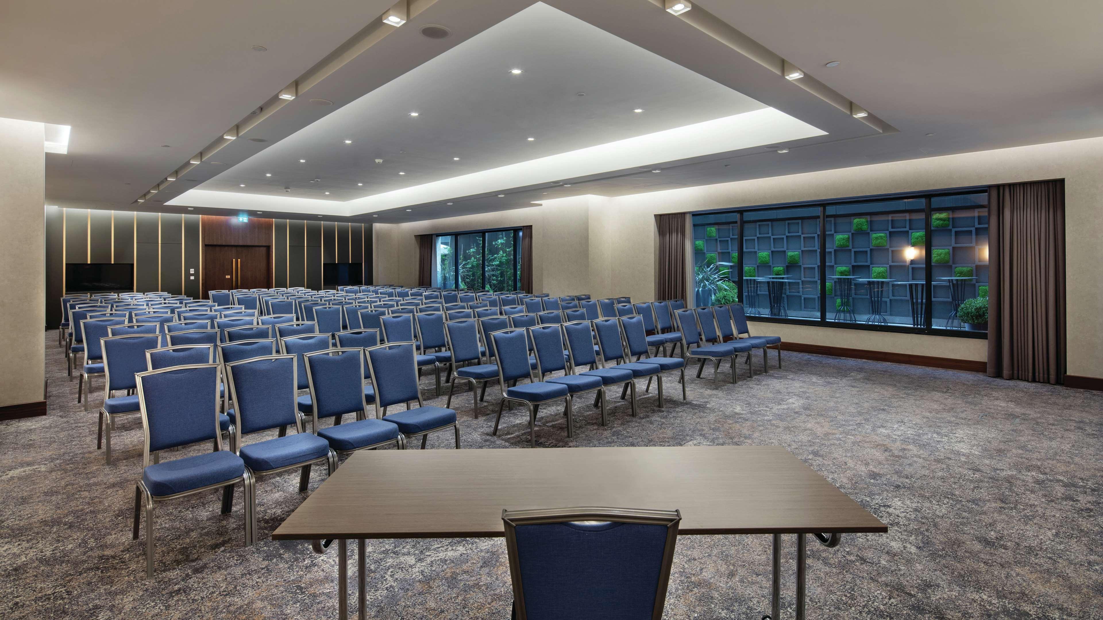 Hilton Maslak Otel 5*