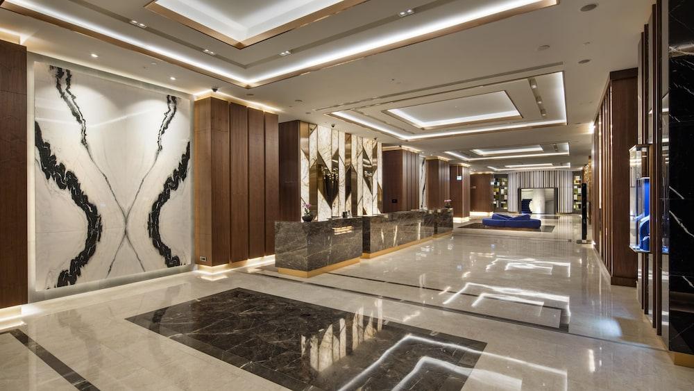 Hilton Maslak Otel 5*