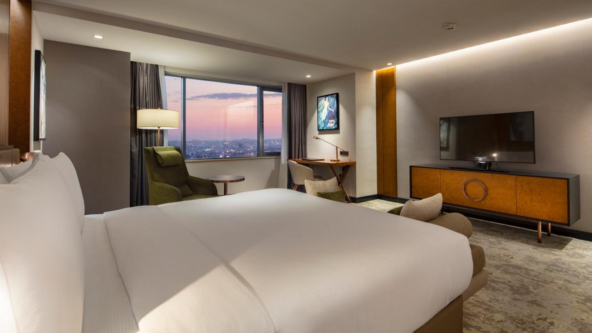 Hilton Maslak Hotel 5*